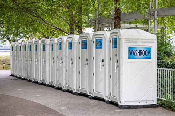 Best Portable restroom solutions  in Harbor Springs, MI